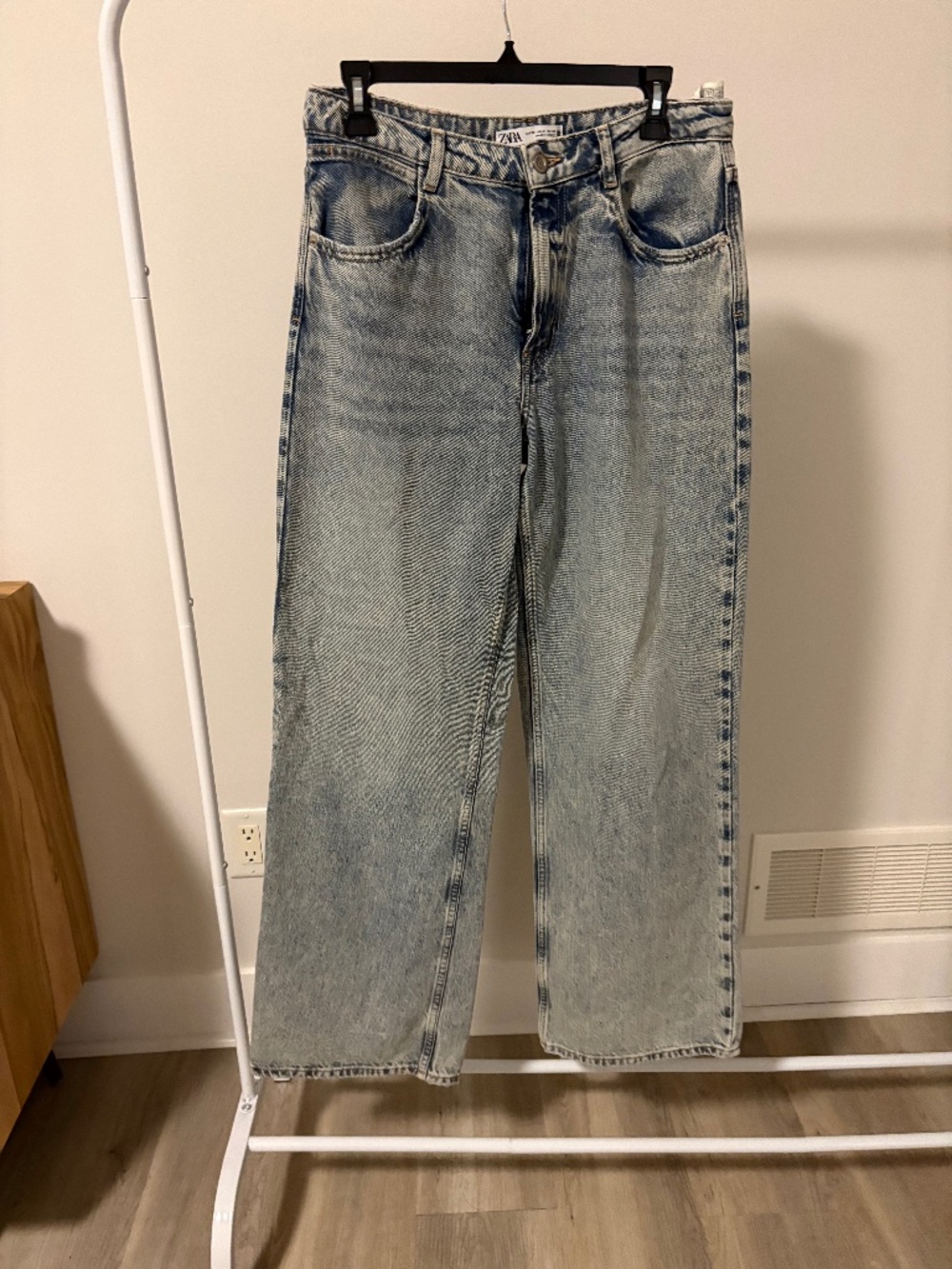 ZARA WIDE LEG JEANS - USA 6 EUR38 MEX28